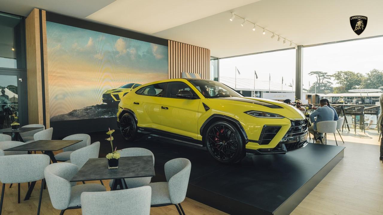 <p class="editor-paragraph" dir="ltr"><b><strong class="editor-text-bold" style="white-space: pre-wrap;">Lamborghini Urus SE Performante:スーパーSUV の頂点。</strong></b><br><br><span style="white-space: pre-wrap;">大人気Urusシリーズから、SSUVの新たな歴史を塗り替える「Urus SE Performante」が登場・ご注文の受付を開始いたしました。</span><br><span style="white-space: pre-wrap;">ご納車は2027年下半期以降を予定しております。</span><br><br><span style="white-space: pre-wrap;">このたび、日本市場への本格導入に先駆け、新たにLamborghiniのお迎えをご検討されている皆様、そして特別なご愛顧を賜っておりますお客様のために、</span><br><span style="white-space: pre-wrap;">限定先行オーダーセッション「</span><b><strong class="editor-text-bold" style="white-space: pre-wrap;">PRIVATE RESERVED商談会</strong></b><span style="white-space: pre-wrap;">」を開催する運びとなりました。</span><br><br><span style="white-space: pre-wrap;">本イベントは、歴代Urusが紡いできた熱狂の歴史を振り返るとともに、未だ誰も目にしたことのない「Urus SE Performante」の全貌を、日本最速でご体感いただくための極めてプライベートな事前予約制商談会でございます。</span><br><br><span style="white-space: pre-wrap;">Lamborghiniが描く未来のパフォーマンスを、誰よりも早く手に入れる特別なひととき。</span><br><span style="white-space: pre-wrap;">皆様からのお申し込みを心よりお待ちしております。</span><br></p>